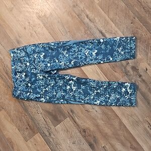 👖UNDER ARMOUR COMPRESSION HEATGEAR LEGGINGS👖